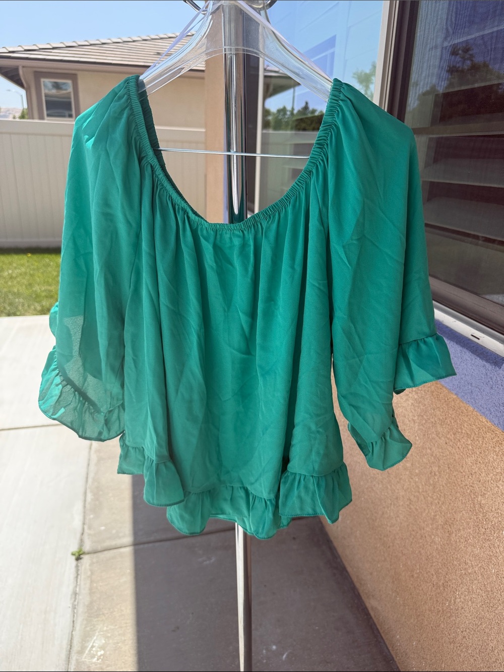 Flowy Off-Shoulder Ruffle Blouse in Emerald Green